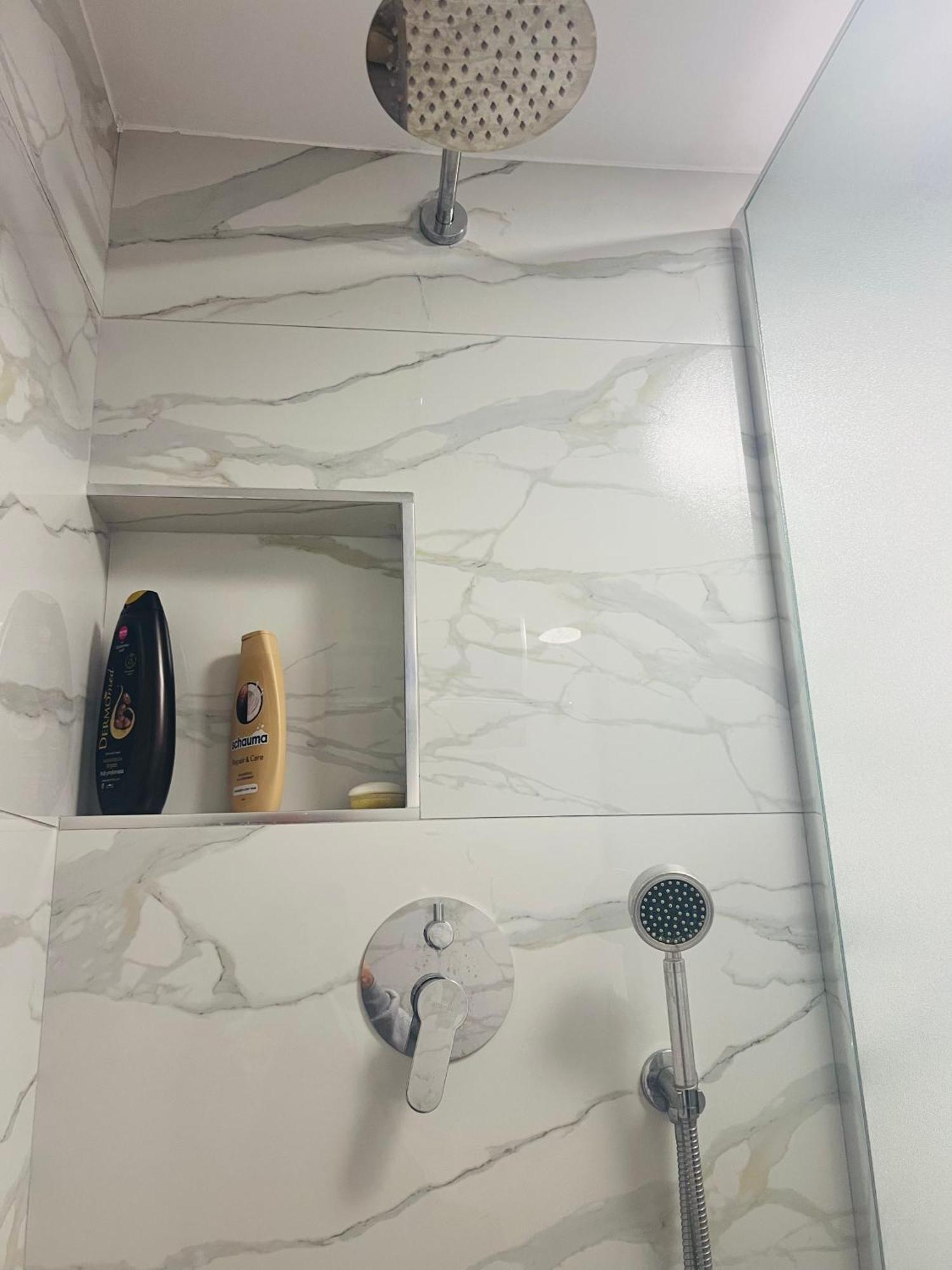 Charming House Apartment Pogradec Luaran gambar